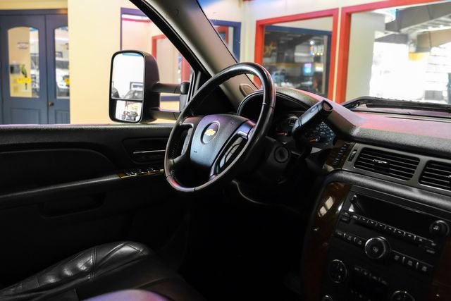 Used 2011 Chevrolet Silverado 2500 LTZ w/ LTZ Plus Package AWD/4WD image 15