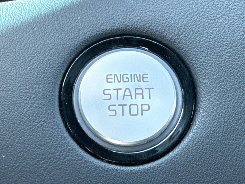 Used 2018 Kia Stinger GT2 RWD image 19