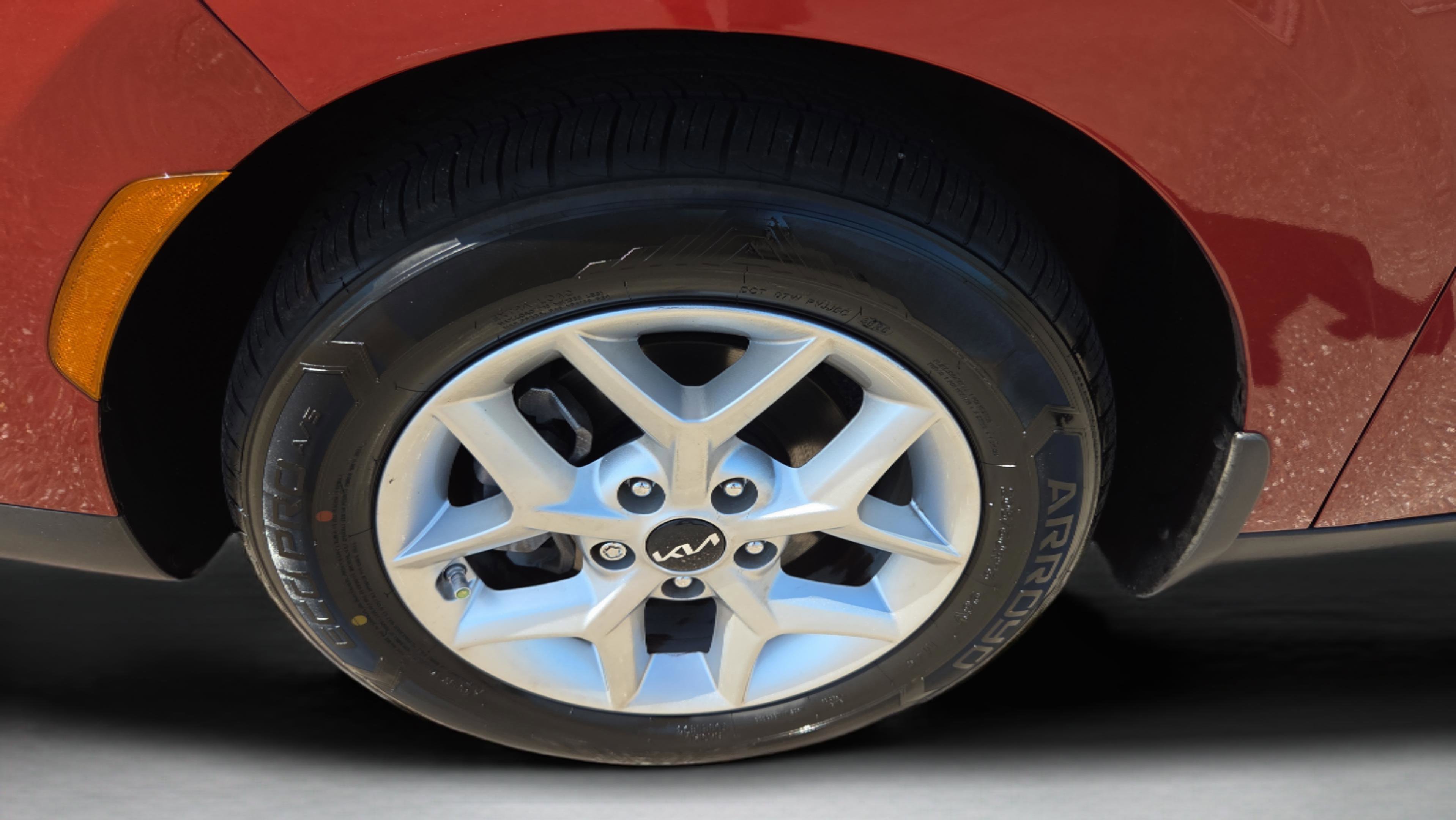 Used 2022 Kia Soul LX w/ Technology Package FWD image 8