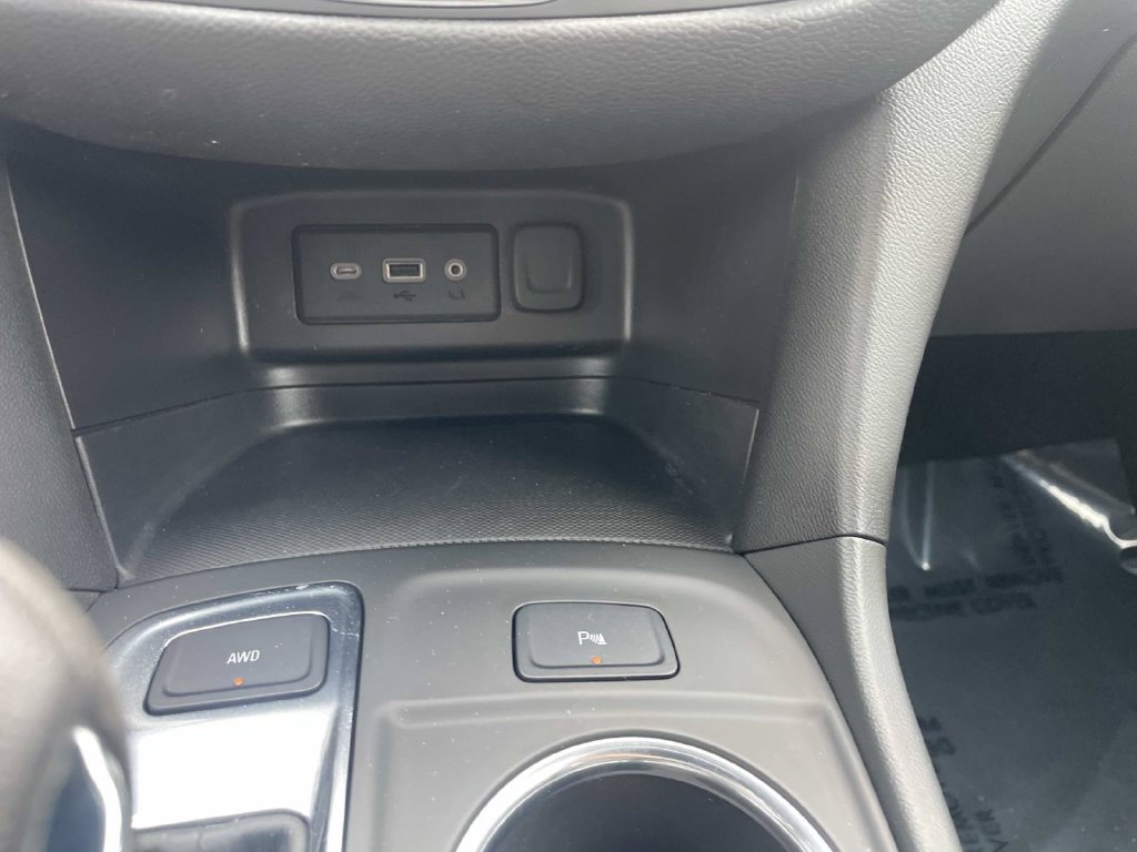 Used 2024 Chevrolet Equinox LT AWD/4WD image 25