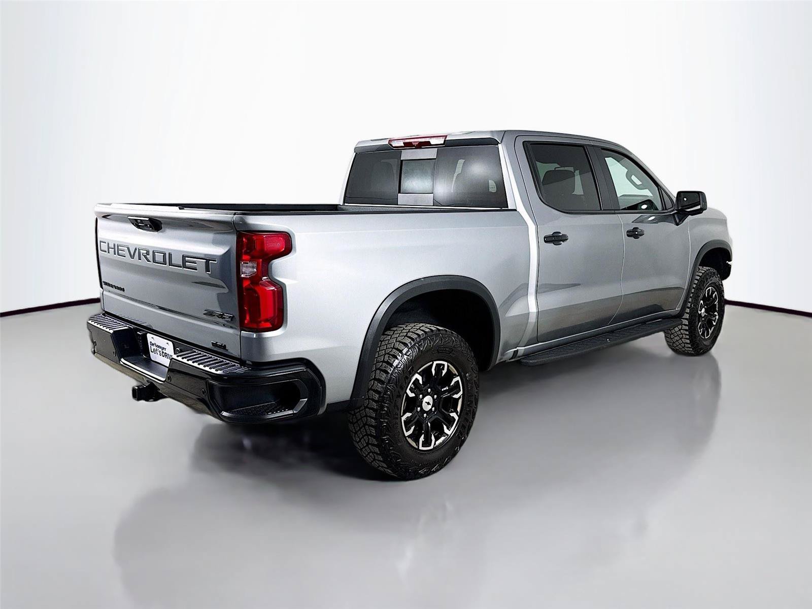 Used 2023 Chevrolet Silverado 1500 ZR2 AWD/4WD image 9