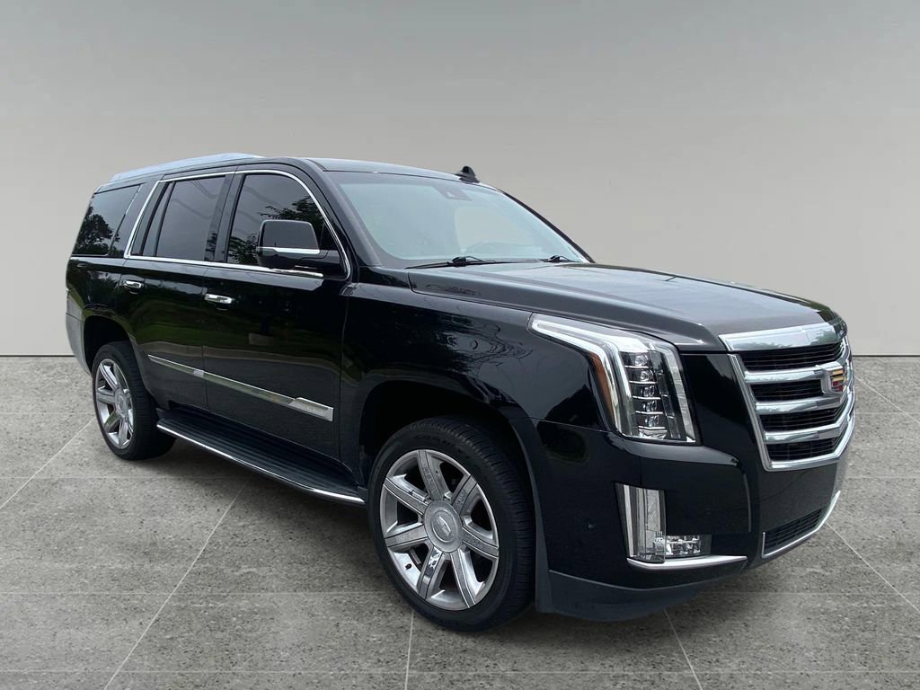 Used 2017 Cadillac Escalade Luxury AWD/4WD image 5