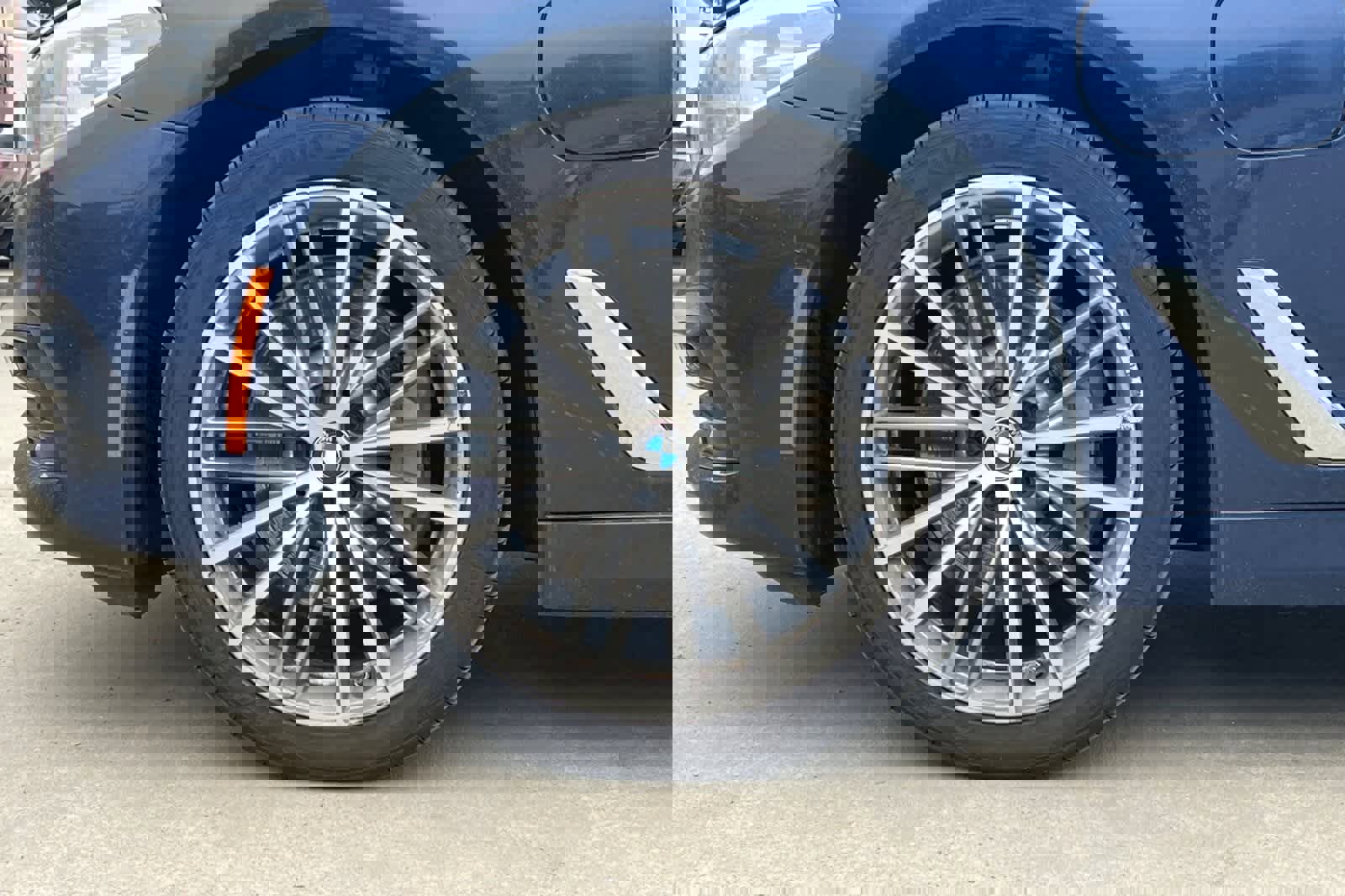 Used 2020 BMW 530e w/ Convenience Package image 28