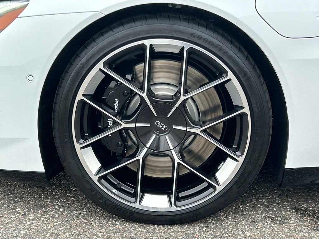 New 2026 Audi RS e-tron GT Base image 56