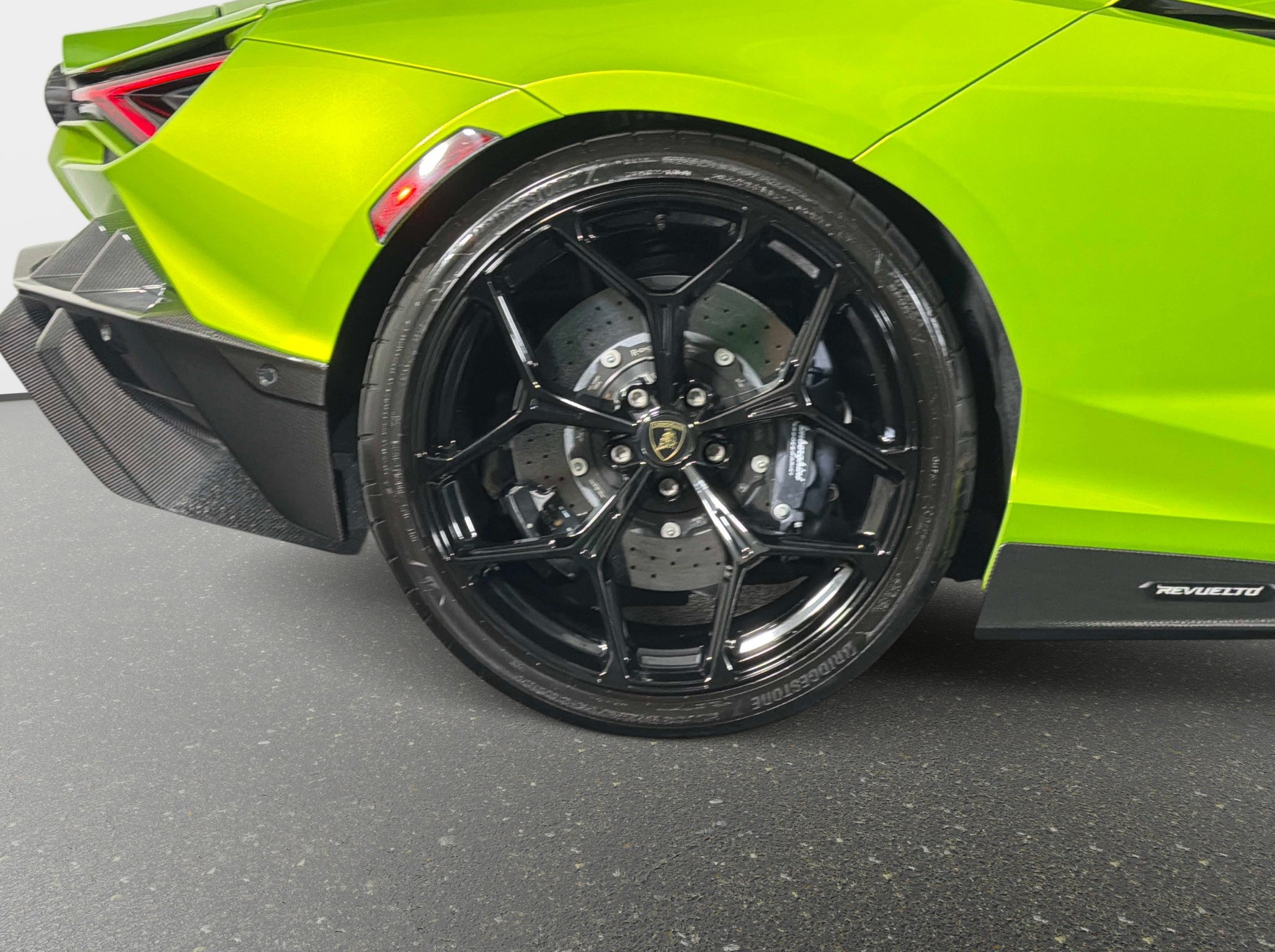 Used 2026 Lamborghini Revuelto AWD/4WD image 5