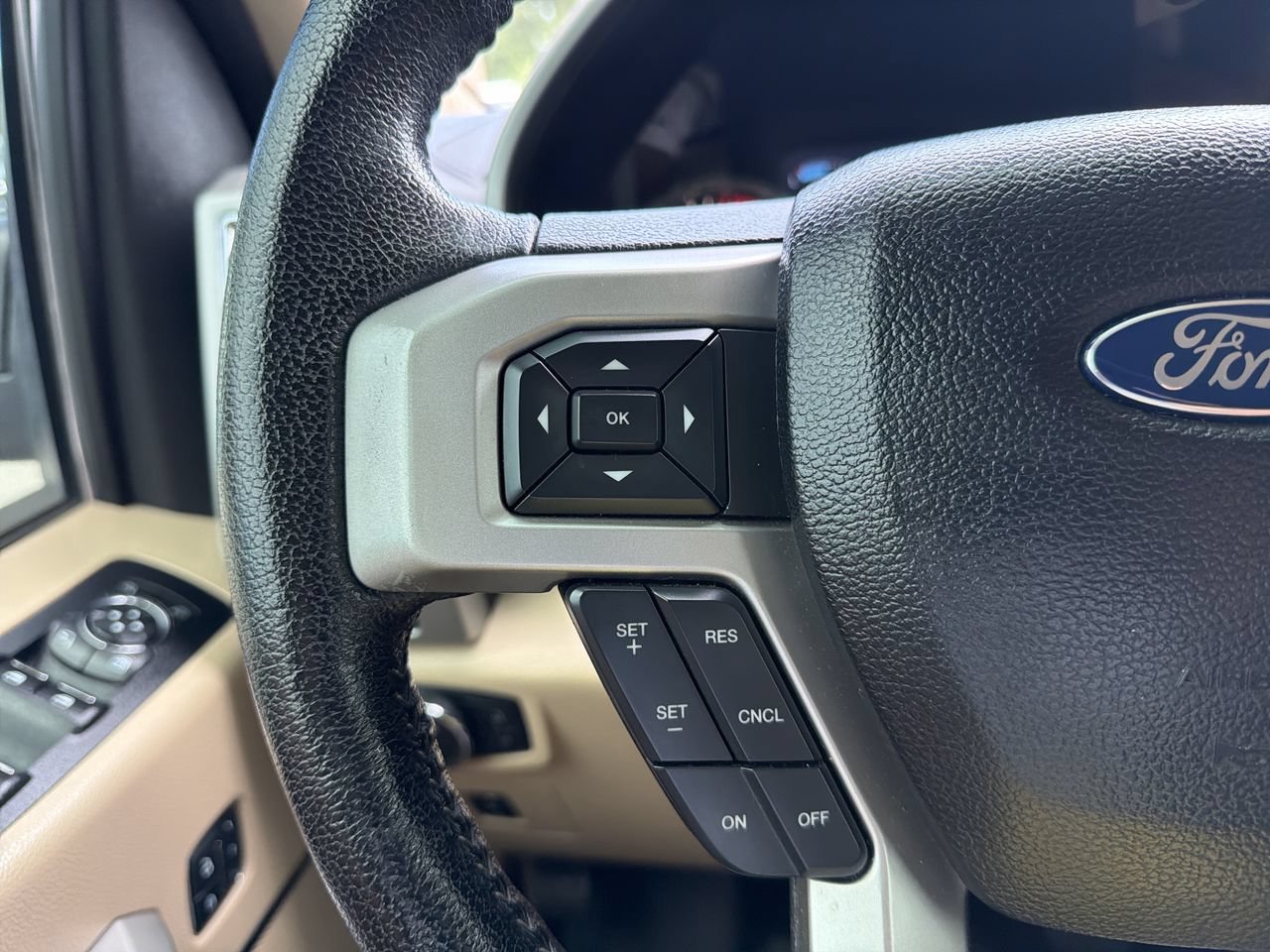 Used 2016 Ford F150 Lariat RWD image 26