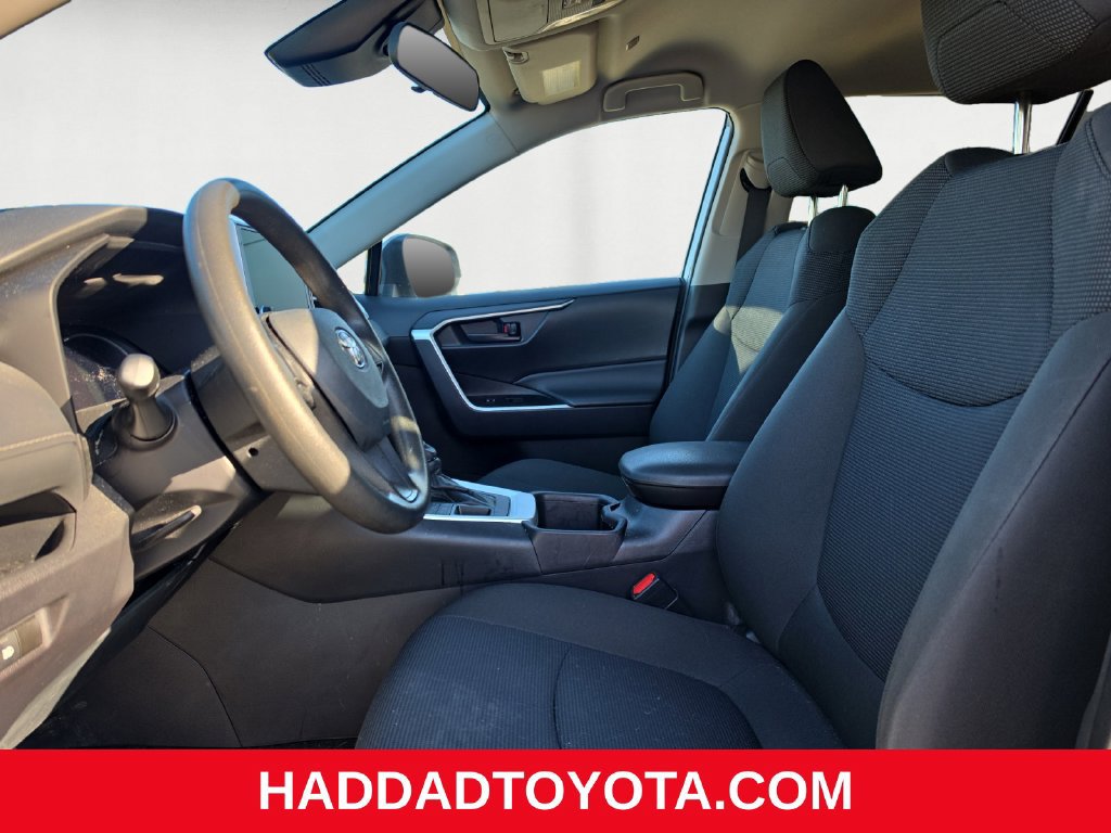 Used 2024 Toyota RAV4 LE AWD/4WD image 10