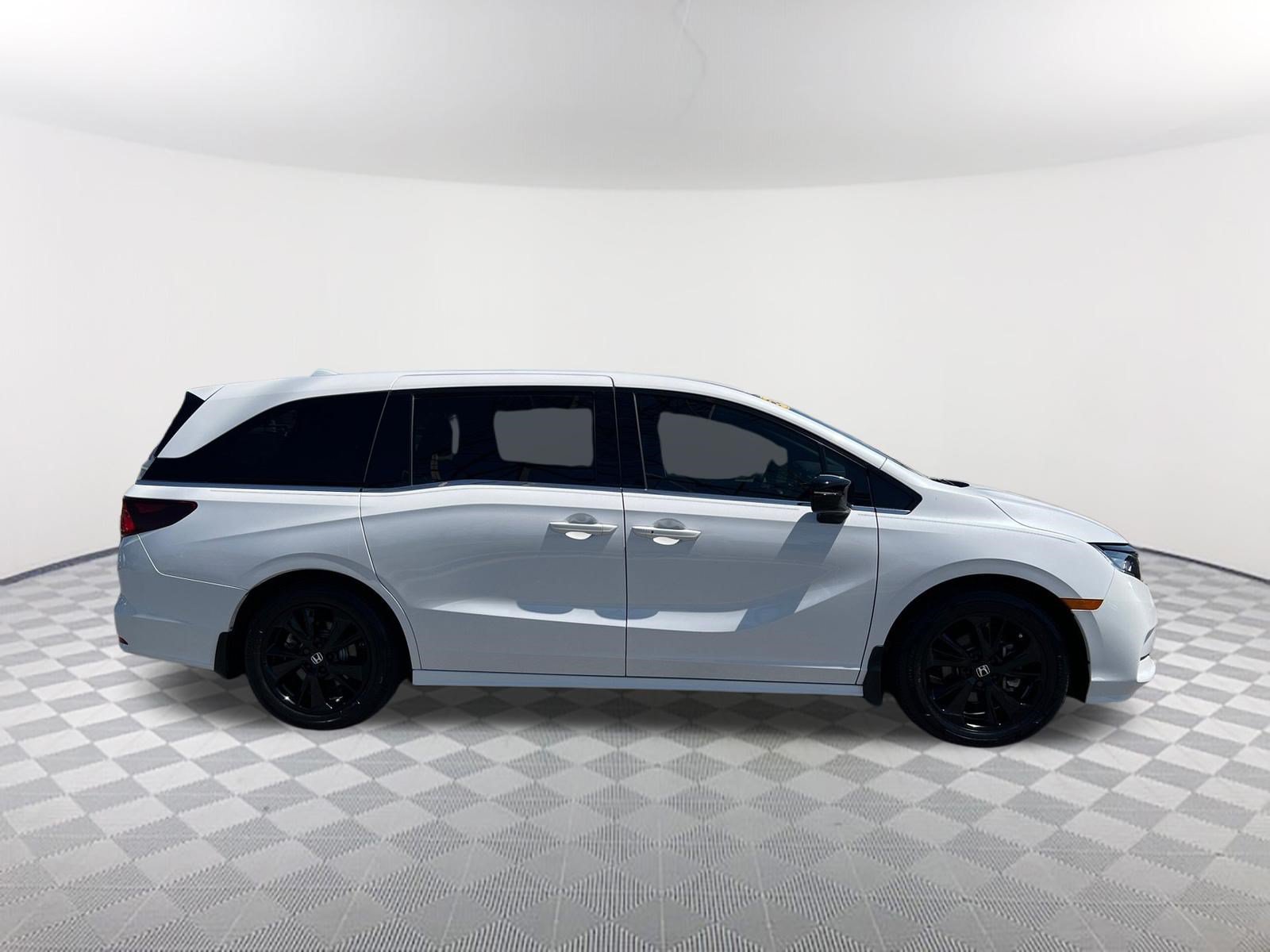 Used 2024 Honda Odyssey Sport image 5