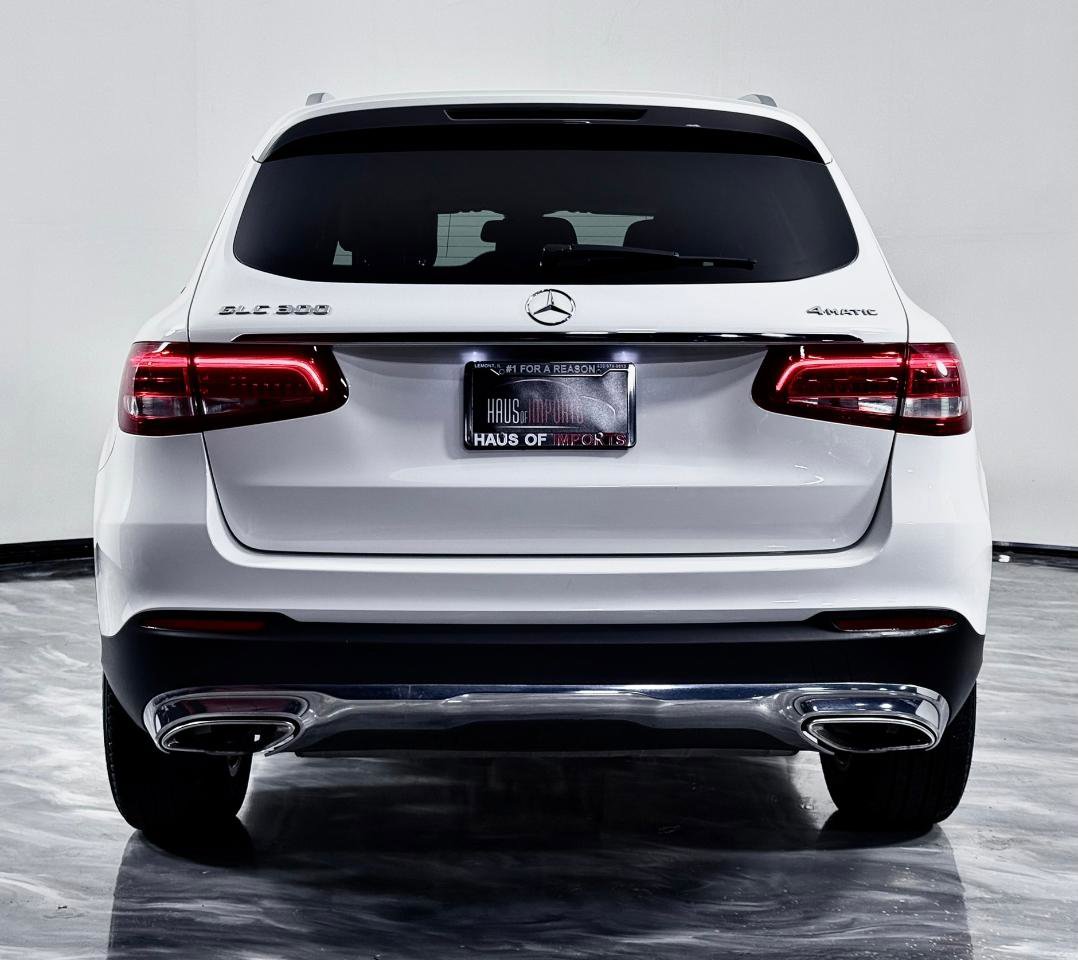 Used 2019 Mercedes-Benz GLC 300 4MATIC w/ Premium Package image 8