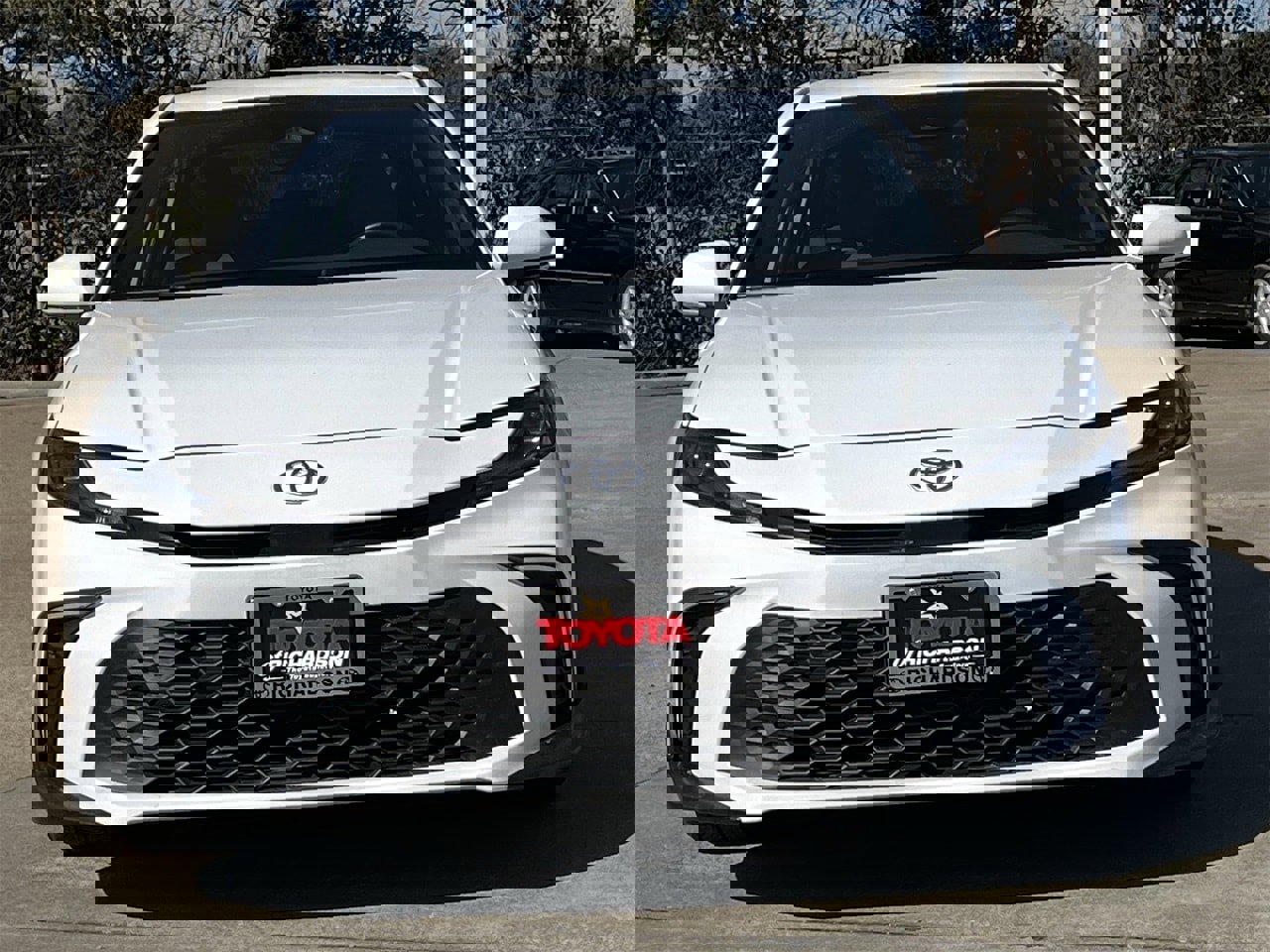 Used 2025 Toyota Camry SE image 7