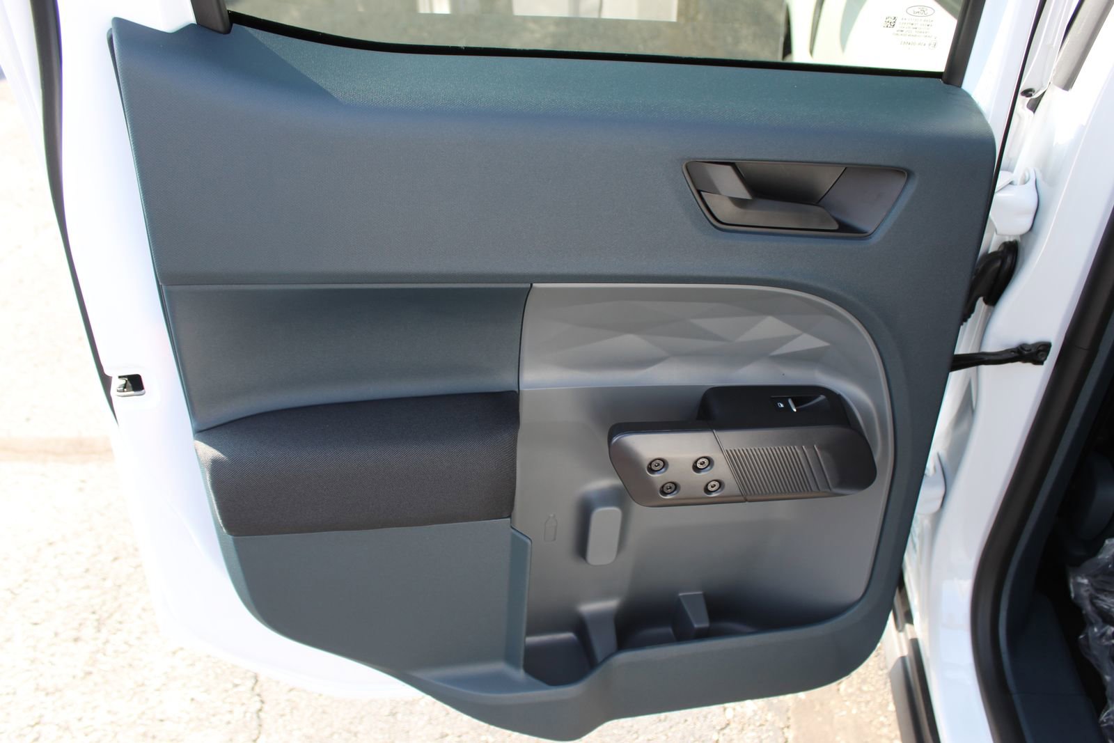 New 2025 Ford Maverick XL image 15