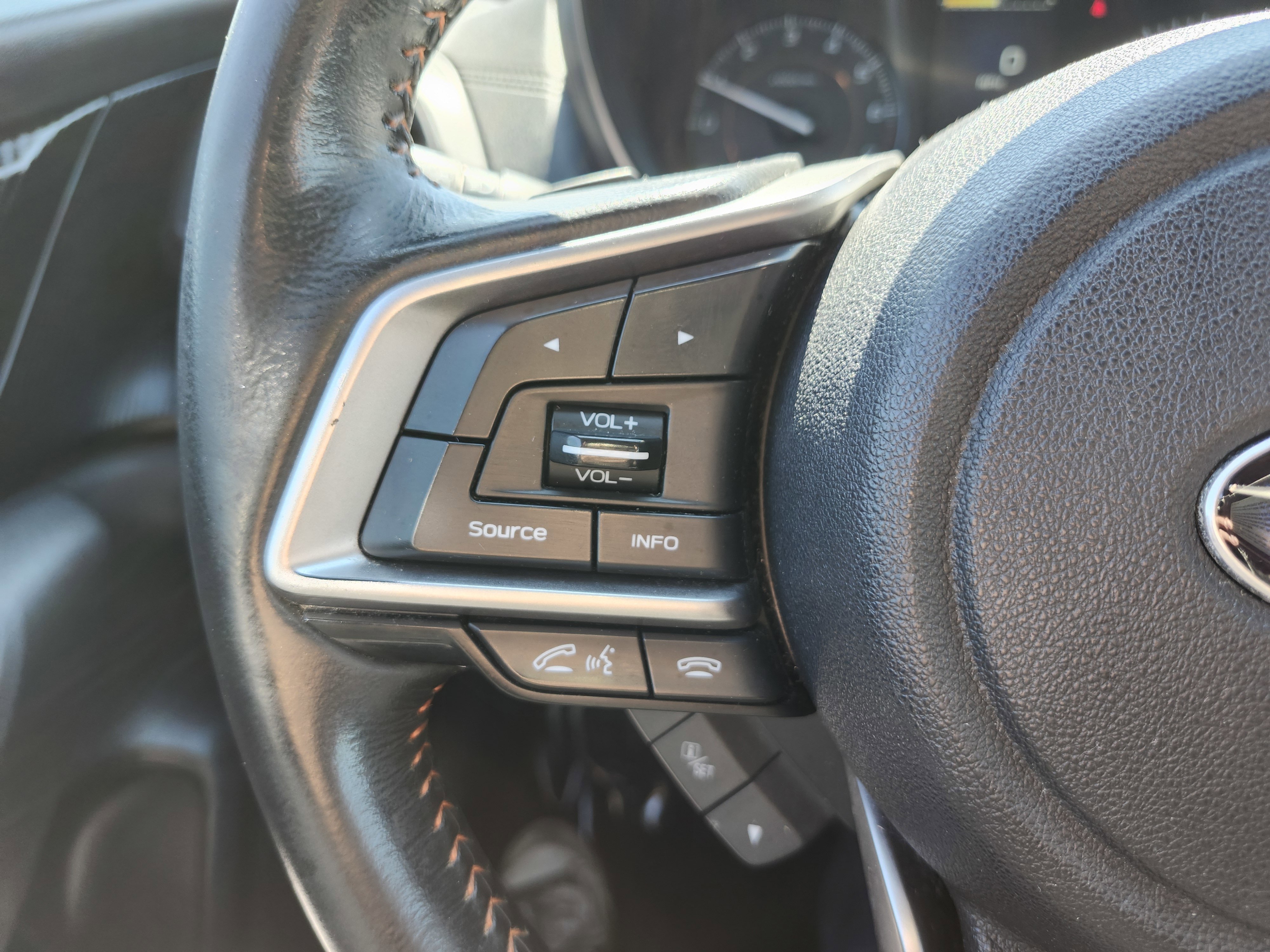 Used 2019 Subaru Crosstrek 2.0i Premium w/ Eyesight System image 33