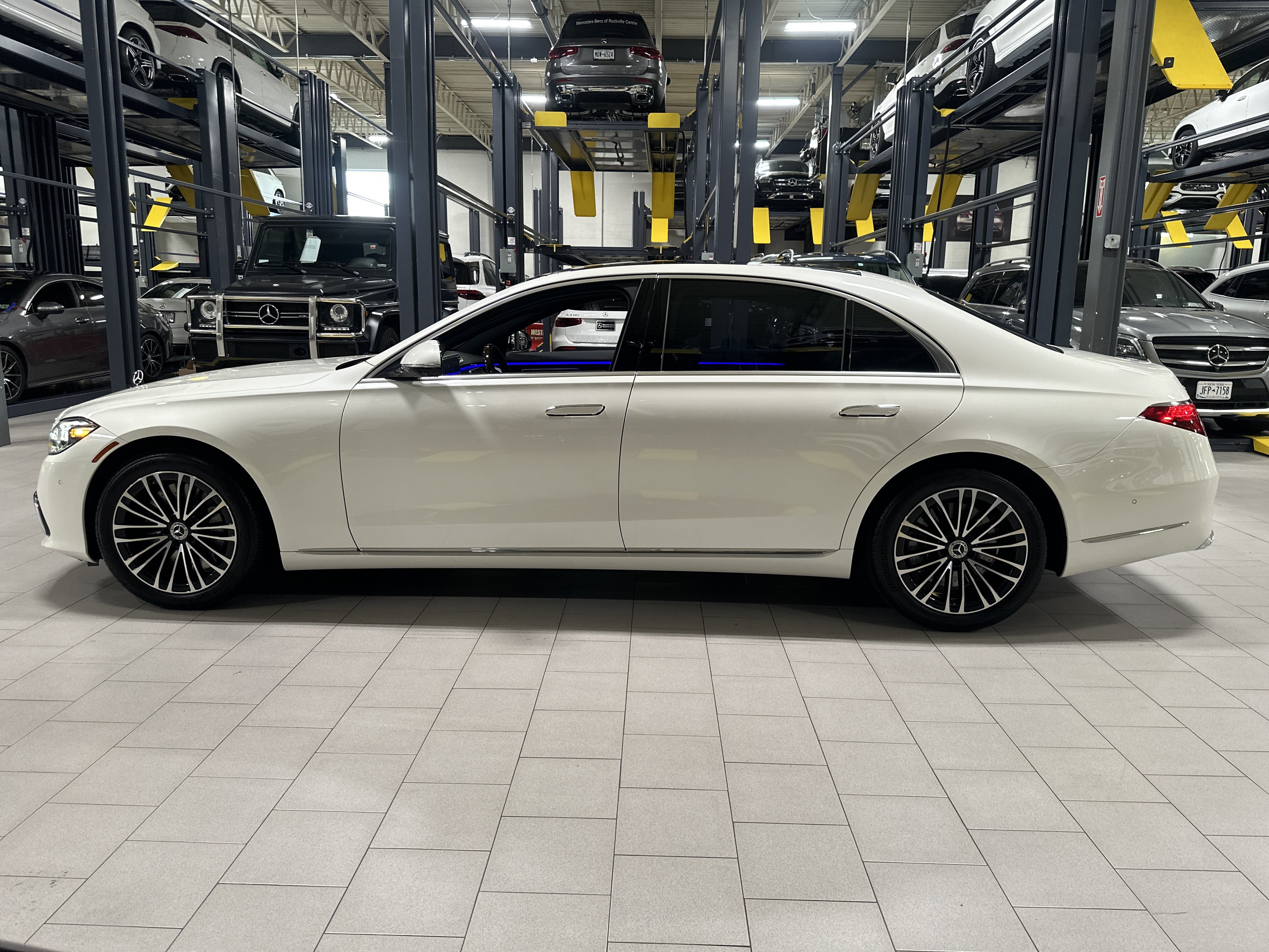 Certified 2023 Mercedes-Benz S 500 4MATIC image 2