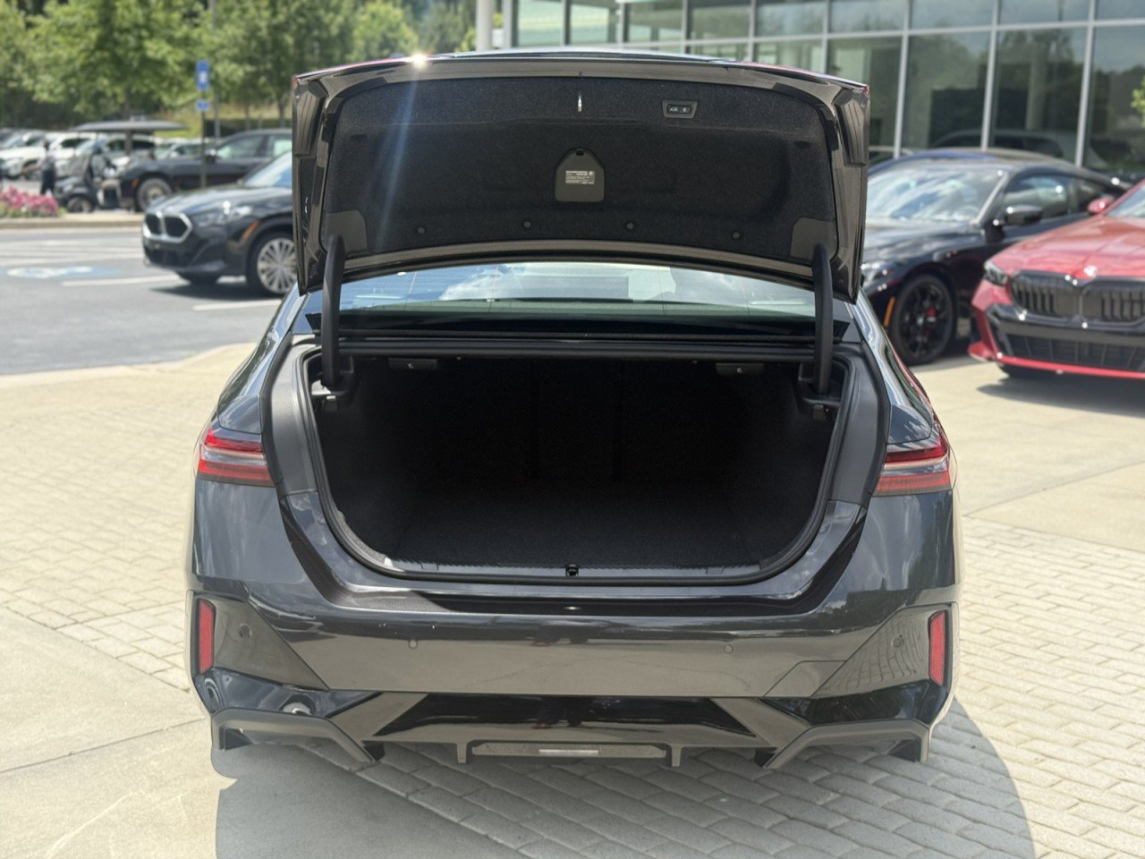 Certified 2026 BMW i5 M60 w/ M Sport Package RWD image 18