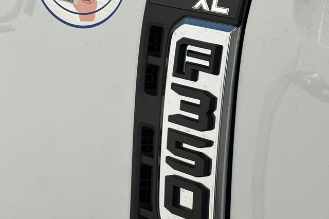 New 2026 Ford F350 XL w/ XL Chrome Package RWD image 20