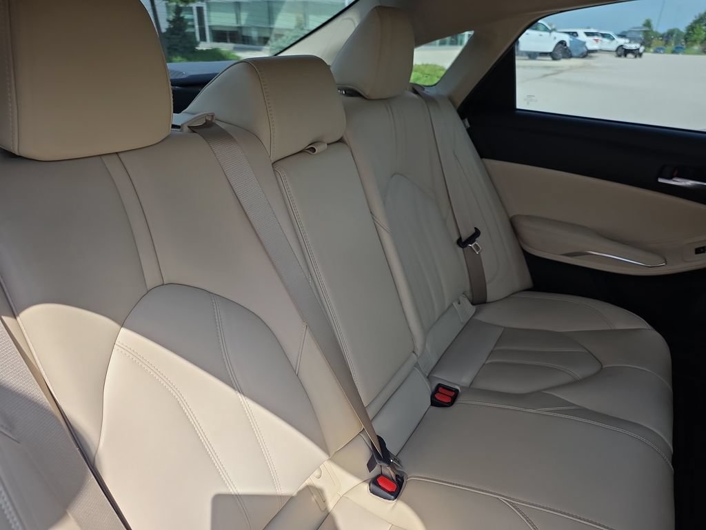 Used 2019 Toyota Avalon XLE w/ Moonroof Package FWD image 33