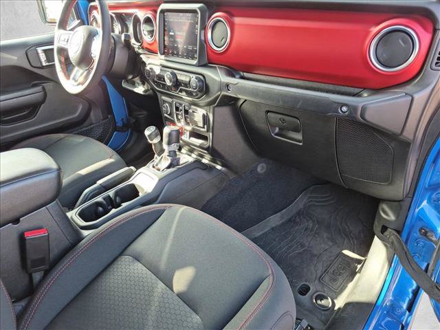 Used 2023 Jeep Gladiator Rubicon w/ Cold Weather Group AWD/4WD image 22