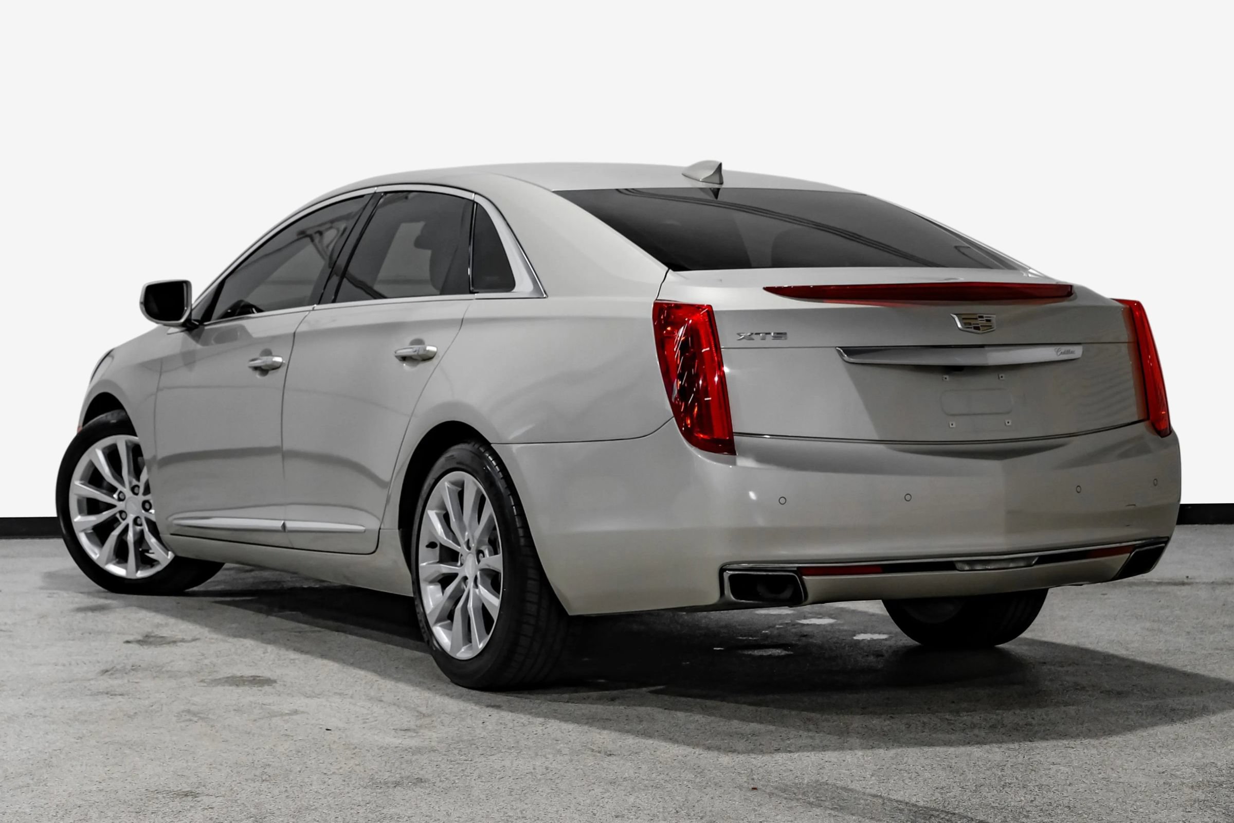 Used 2016 Cadillac XTS Luxury w/ Driver Awareness Package FWD image 8