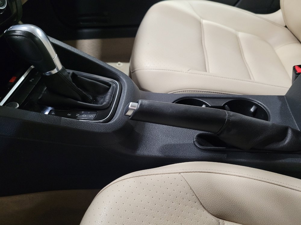 Used 2016 Volkswagen Jetta SEL Premium FWD image 26