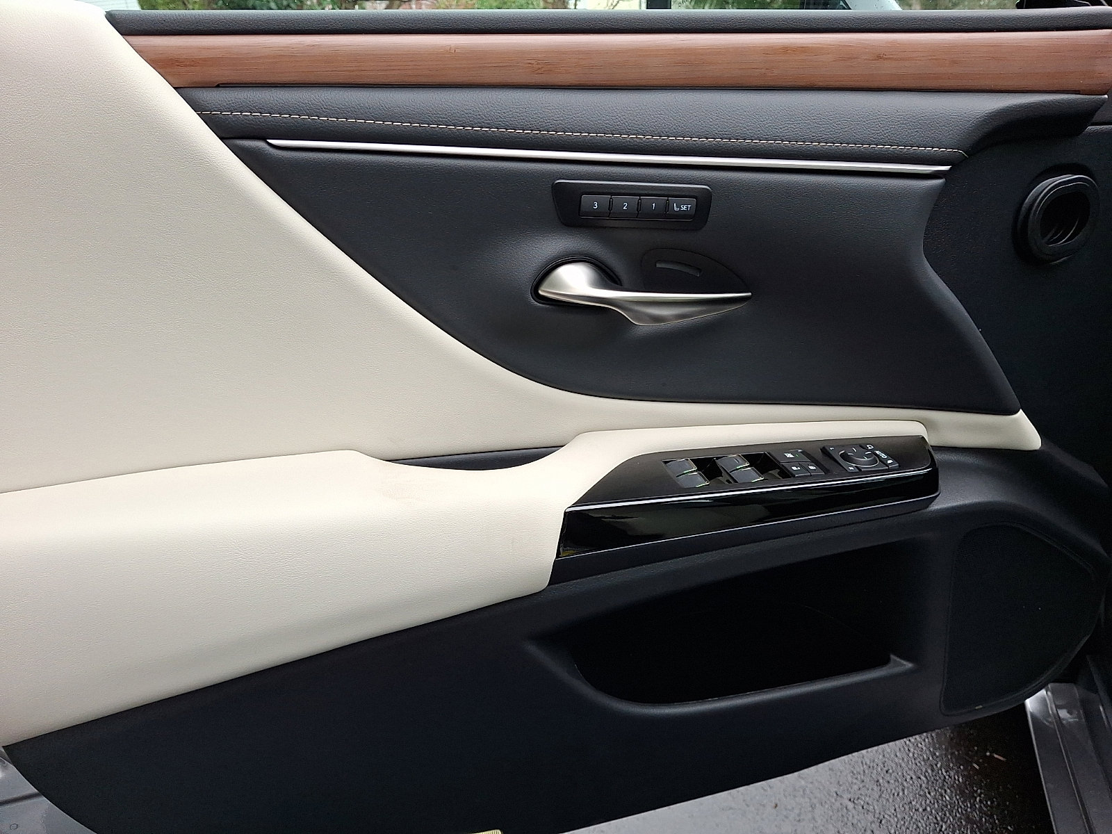 New 2025 Lexus ES 350 Premium image 8