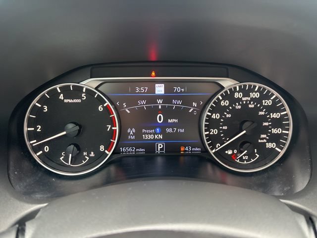 Used 2023 Nissan Altima 2.0 SR FWD image 28