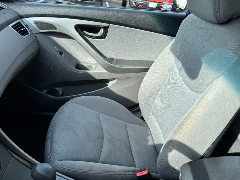 Used 2013 Hyundai Elantra GLS w/ Preferred Pkg image 13