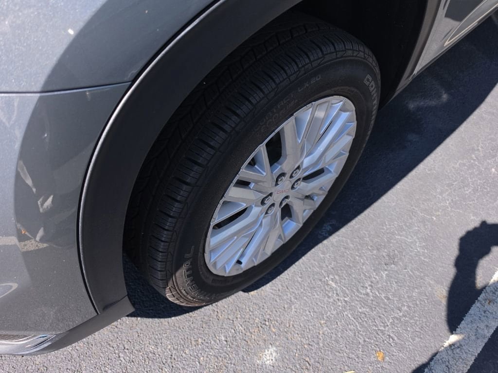 Used 2024 GMC Acadia Elevation w/ Luxury Package FWD image 8