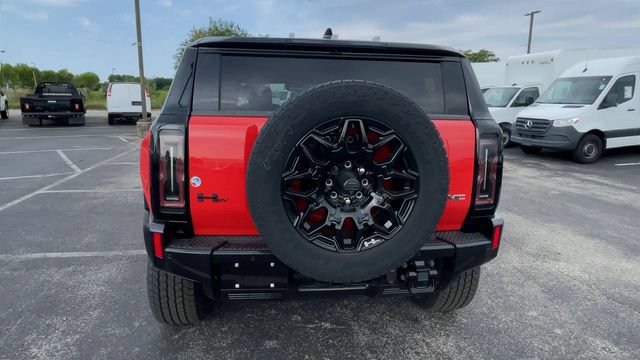 New 2025 GMC Hummer EV 2X w/ LPO, Cargo Utility Package AWD/4WD image 9
