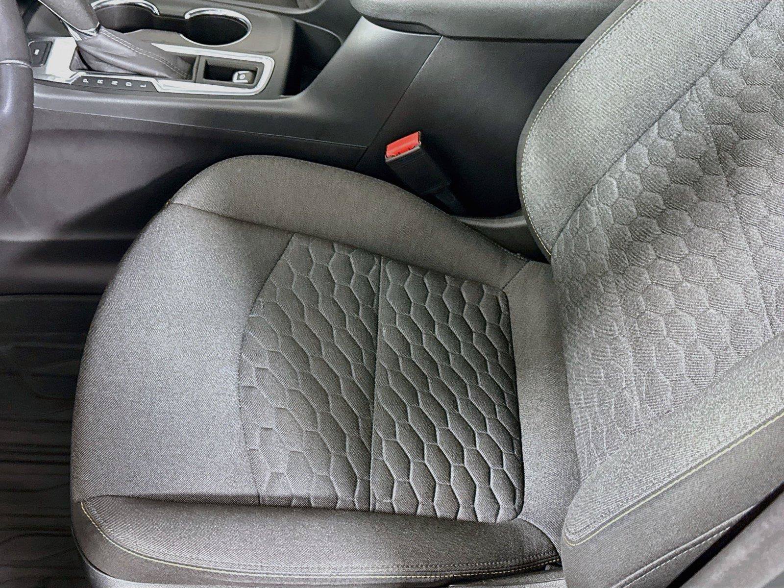 Used 2021 Chevrolet Equinox LT AWD/4WD image 12