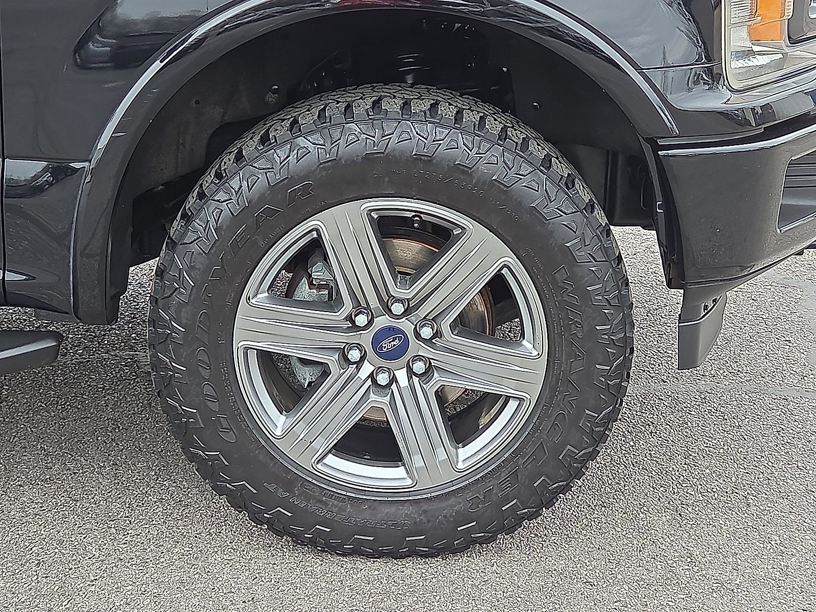 Used 2018 Ford F150 XLT w/ Equipment Group 302A Luxury image 7