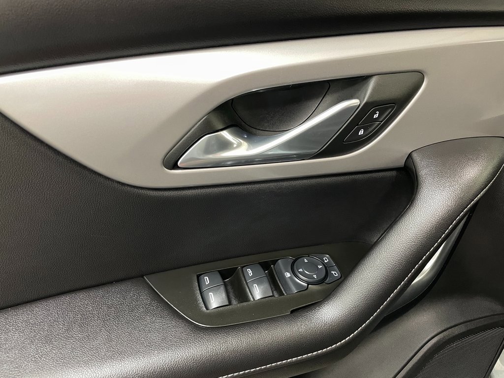 Used 2025 Chevrolet Blazer LT w/ Convenience Package image 23