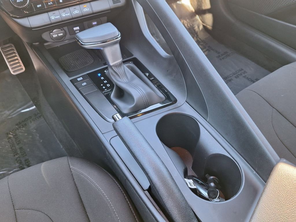 New 2025 Hyundai Elantra Sport image 21