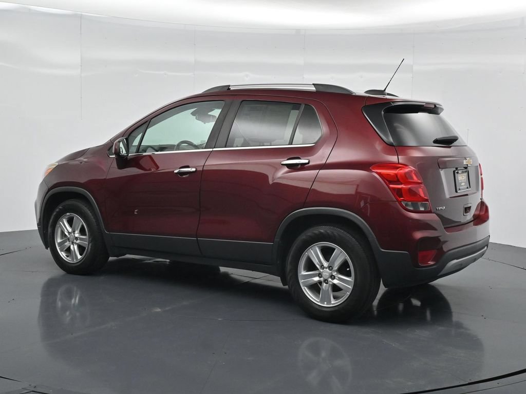 Used 2017 Chevrolet Trax LT w/ LT Convenience Package FWD image 5
