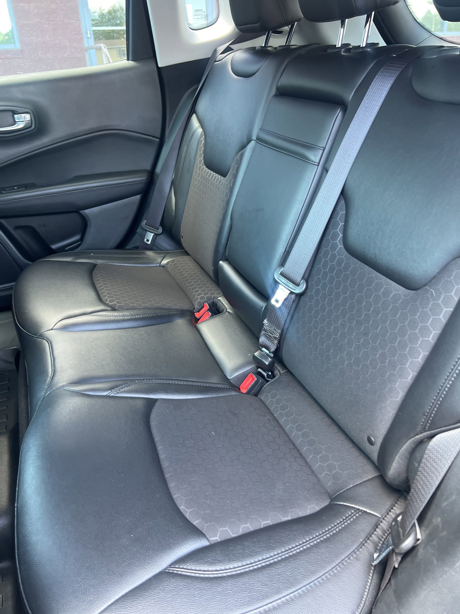 Used 2018 Jeep Compass Latitude w/ Popular Equipment Group AWD/4WD image 19