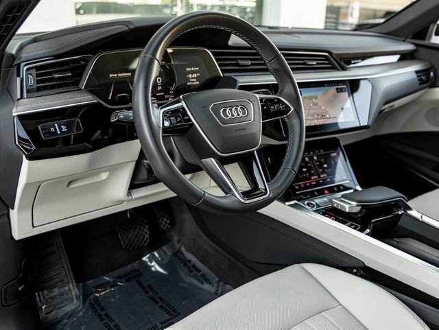 Used 2024 Audi Q8 e-tron Premium Plus w/ Premium Plus Package AWD/4WD image 19
