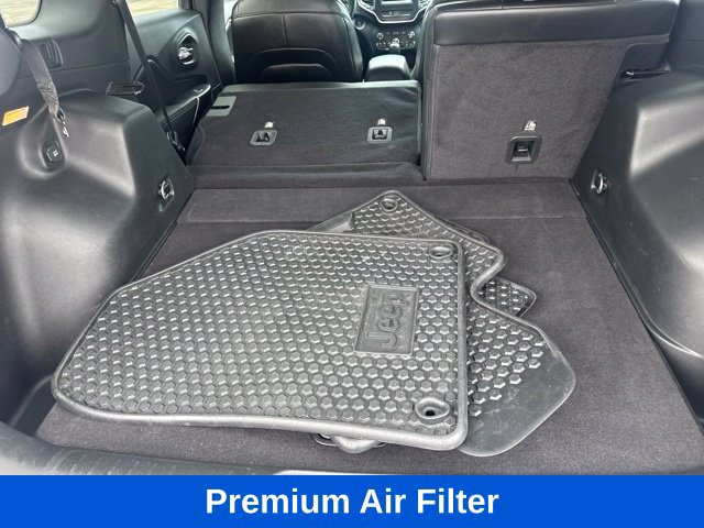 Used 2019 Jeep Cherokee Latitude Plus w/ Comfort/Convenience Group AWD/4WD image 6