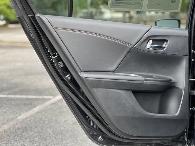 Used 2017 Honda Accord Sport Special Edition image 14