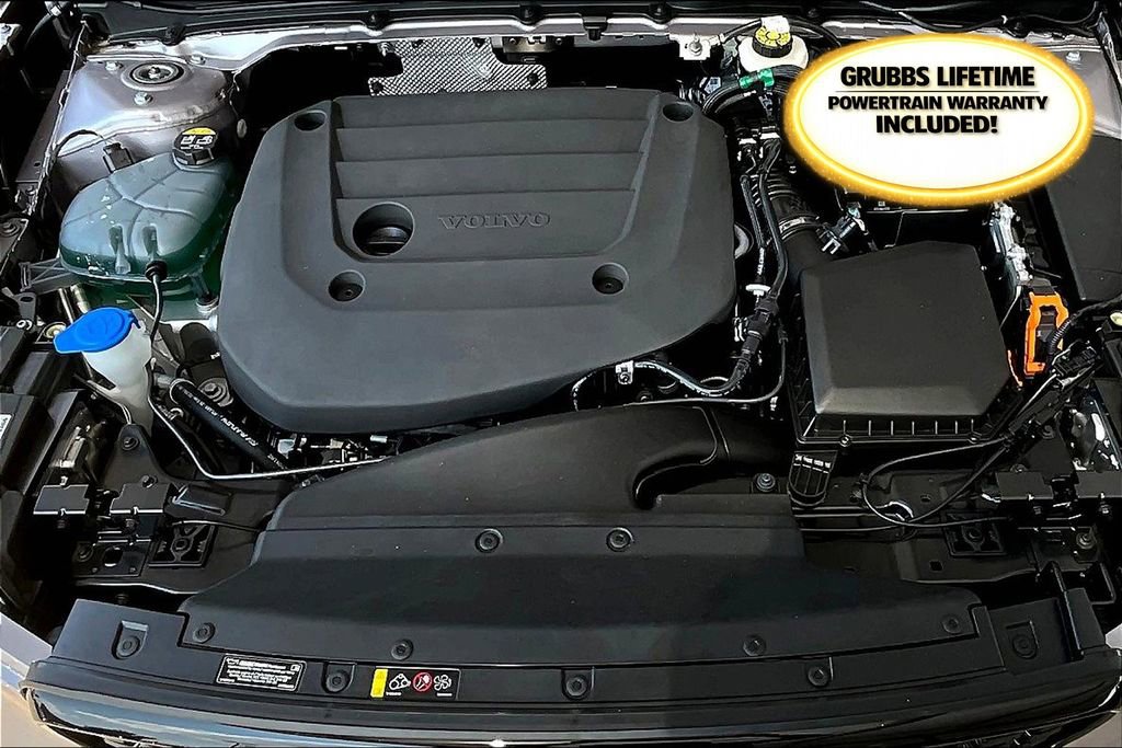 New 2026 Volvo XC40 B4 Core w/ Climate Package image 24