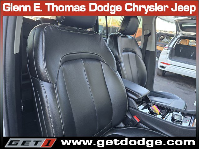 Used 2022 Jeep Grand Cherokee Limited 4xe image 34