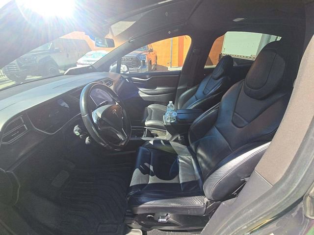Used 2016 Tesla Model X 90D image 5