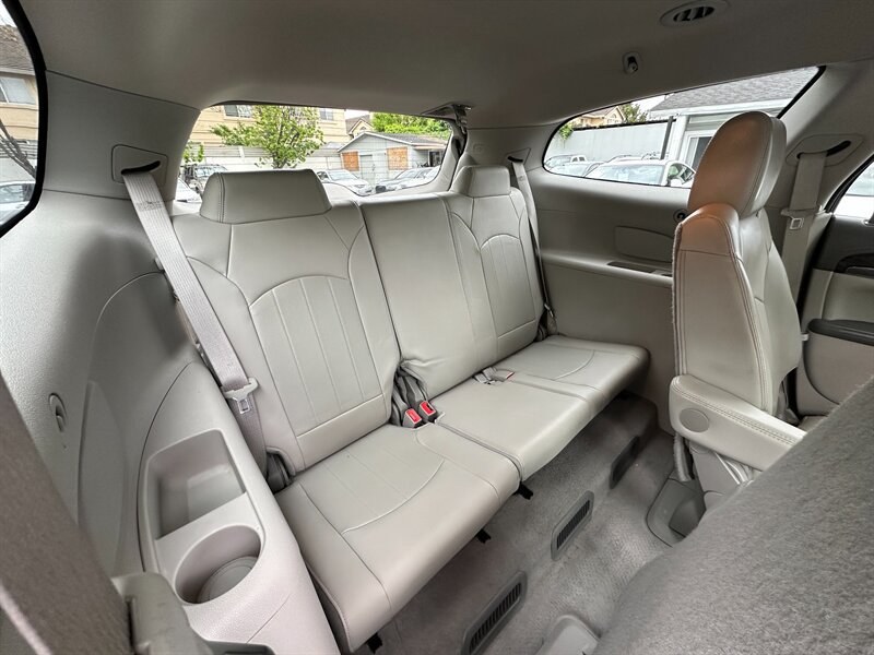 Used 2015 Buick Enclave Leather FWD image 24