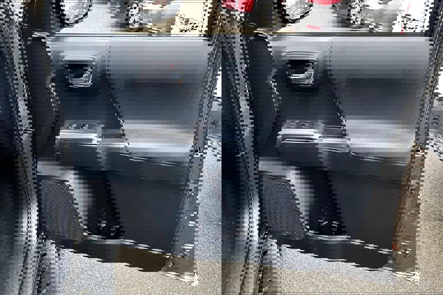 Certified 2018 Toyota Tacoma TRD Off-Road w/ Technology Package image 21