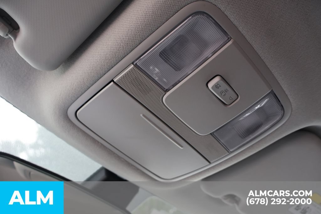 Used 2025 Kia Soul LX w/ LX Technology Package FWD image 33