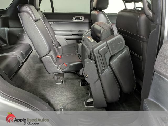 Used 2015 Ford Explorer XLT w/ Equipment Group 202A AWD/4WD image 44
