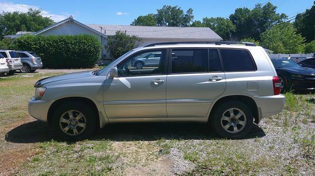 Used 2004 Toyota Highlander 2WD V6 image 1