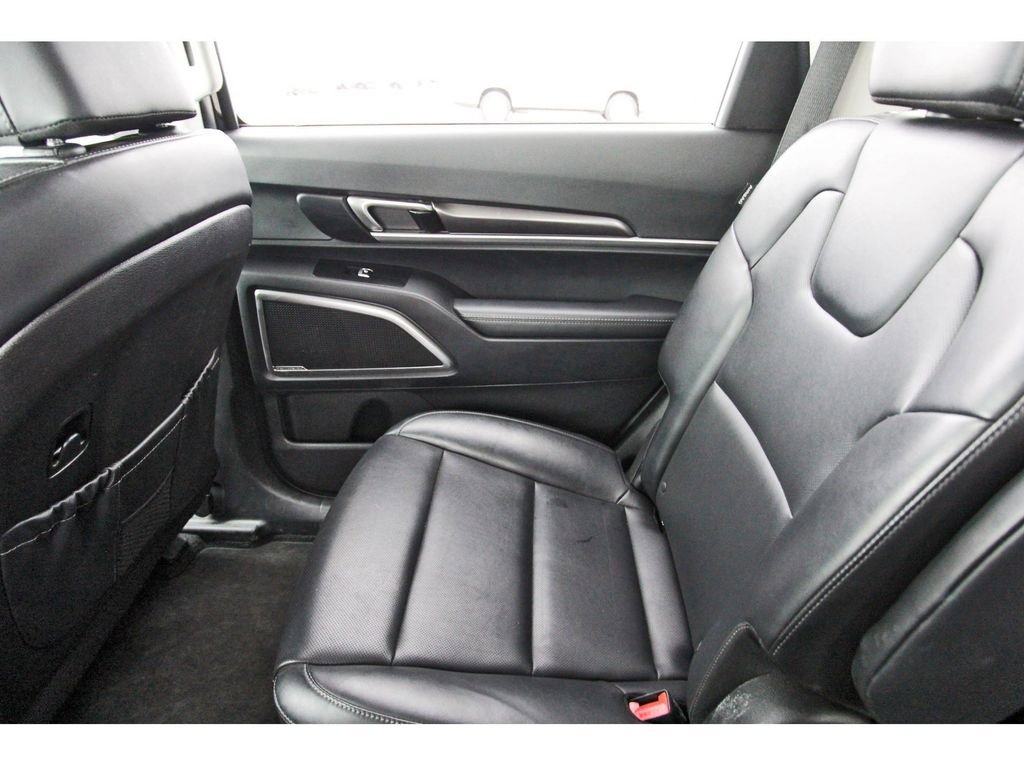 Used 2025 Kia Telluride S image 12