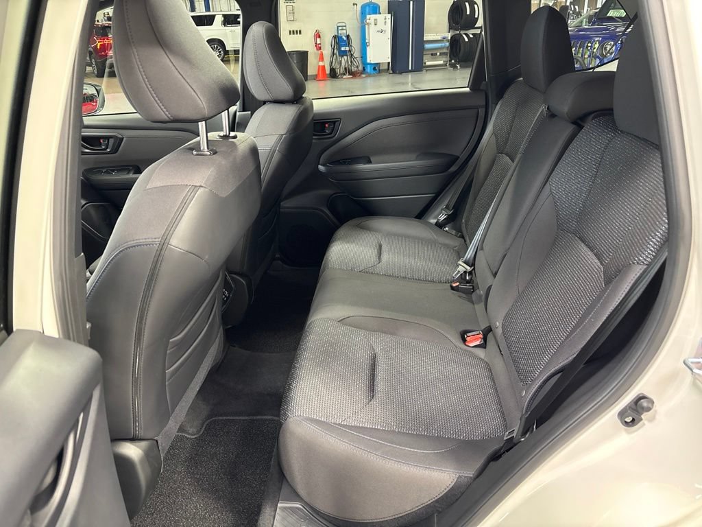 Used 2025 Subaru Forester Premium AWD/4WD image 34