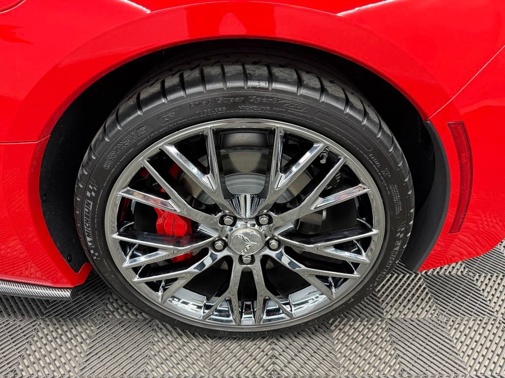 Used 2015 Chevrolet Corvette Stingray Convertible w/ 3LT Preferred Equipment Group RWD image 20