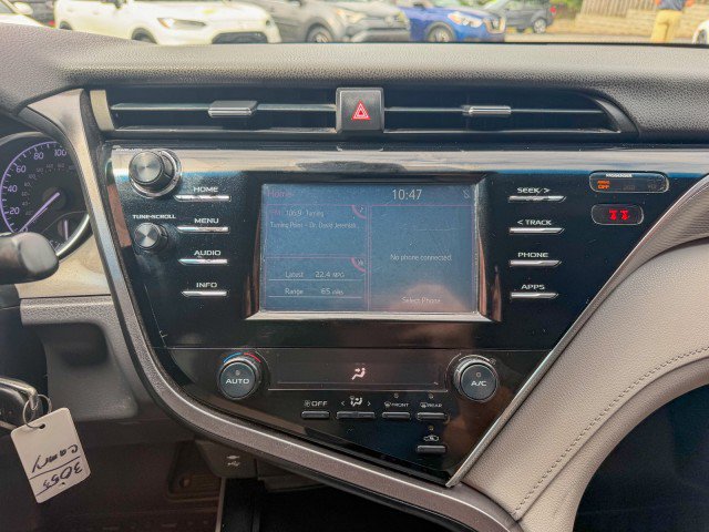 Used 2018 Toyota Camry SE FWD image 11