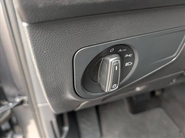 Used 2023 Volkswagen Tiguan SE w/ Panoramic Sunroof Package AWD/4WD image 30